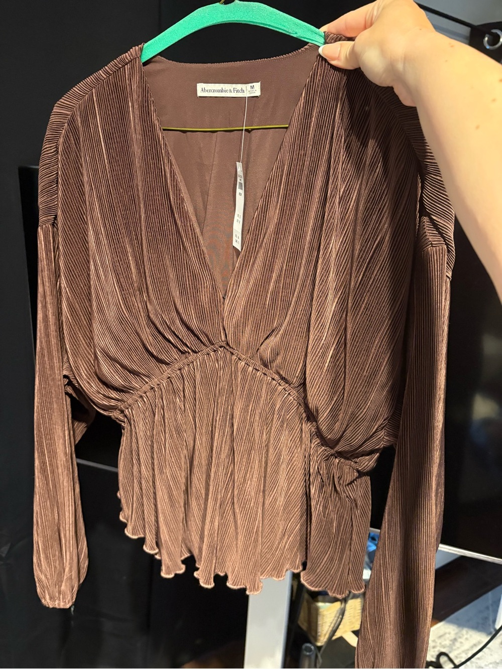 NWT Abercrombie & Fitch Brown Plissé Pleated Plunging V-Neck Peplum Blouse